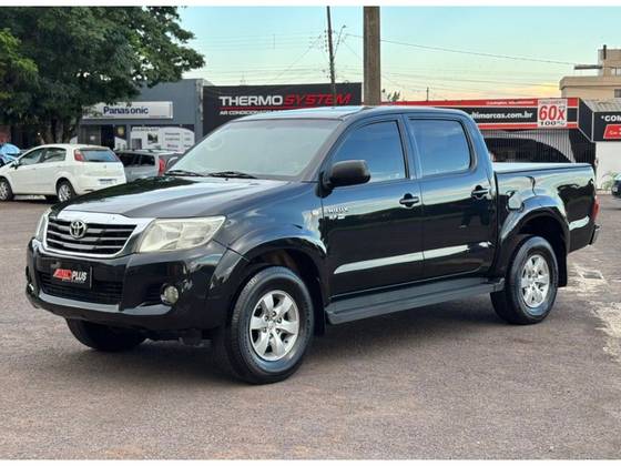 TOYOTA HILUX 2.7 SR 4X2 CD 16V FLEX 4P AUTOMÁTICO TOYOTA HILUX 2.7 SR 4X2 CD 16V FLEX 4P AUTOMÁTICO